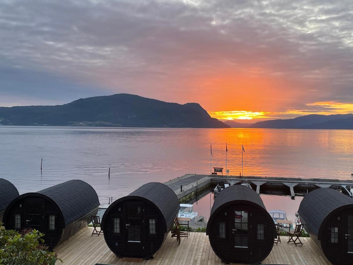 Smaken Av Ryfylke Event As Overnatting, Bygningen Drives Ikke Som Hotell Hjelmeland Екстериор снимка