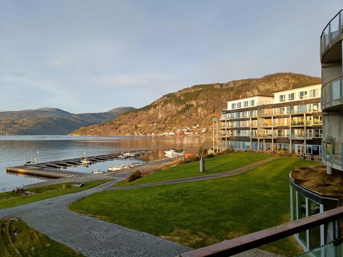 Smaken Av Ryfylke Event As Overnatting, Bygningen Drives Ikke Som Hotell Hjelmeland Екстериор снимка
