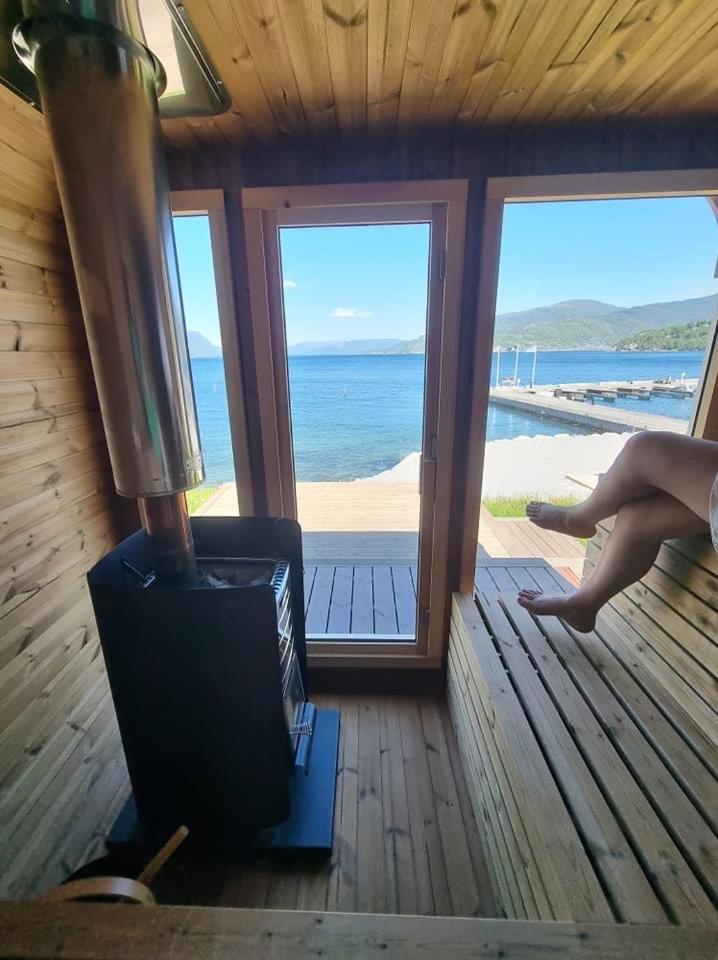 Smaken Av Ryfylke Event As Overnatting, Bygningen Drives Ikke Som Hotell Hjelmeland Екстериор снимка